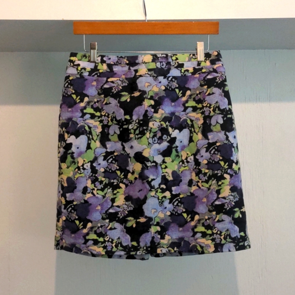 LOFT brand floral pencil mini skirt